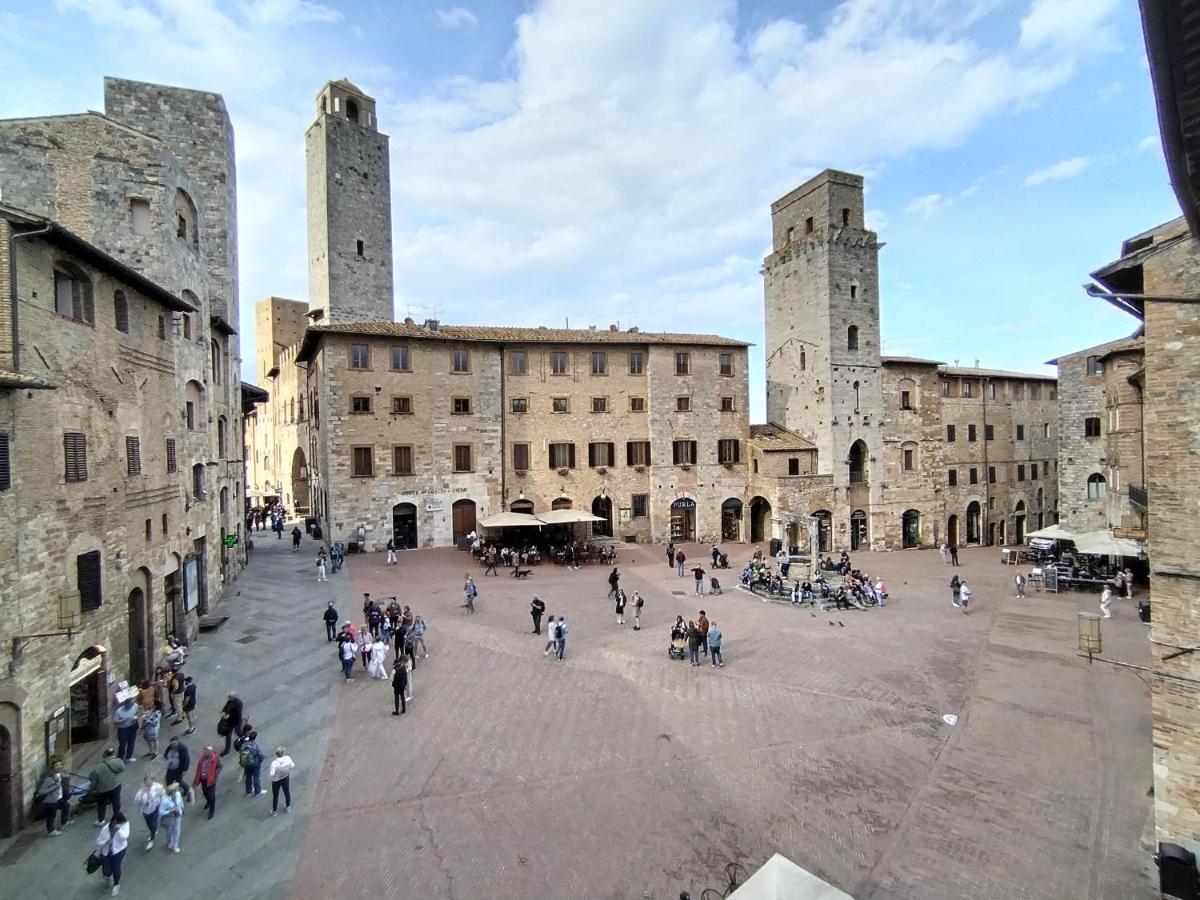 Appartamento Cisterna 33 圣吉米纳诺 外观 照片